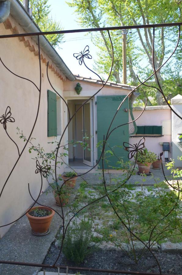 Le Mas Sivan Sejour Arlesien 2 A 6 Personnes Wifi Climatisation Parking Exterior photo