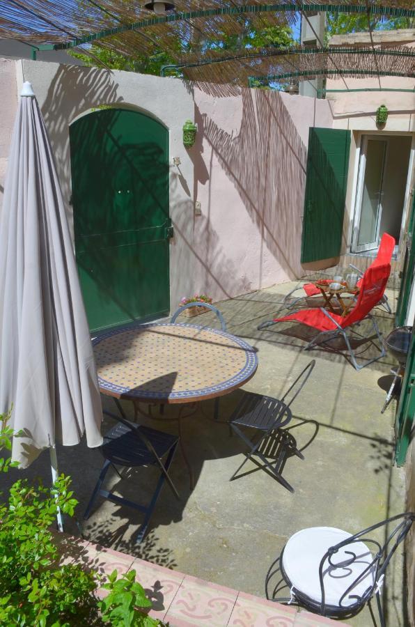 Le Mas Sivan Sejour Arlesien 2 A 6 Personnes Wifi Climatisation Parking Exterior photo